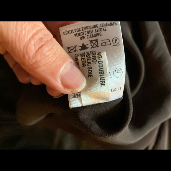 Escada 100% silk dress made in Germany - Picture 7 of 15